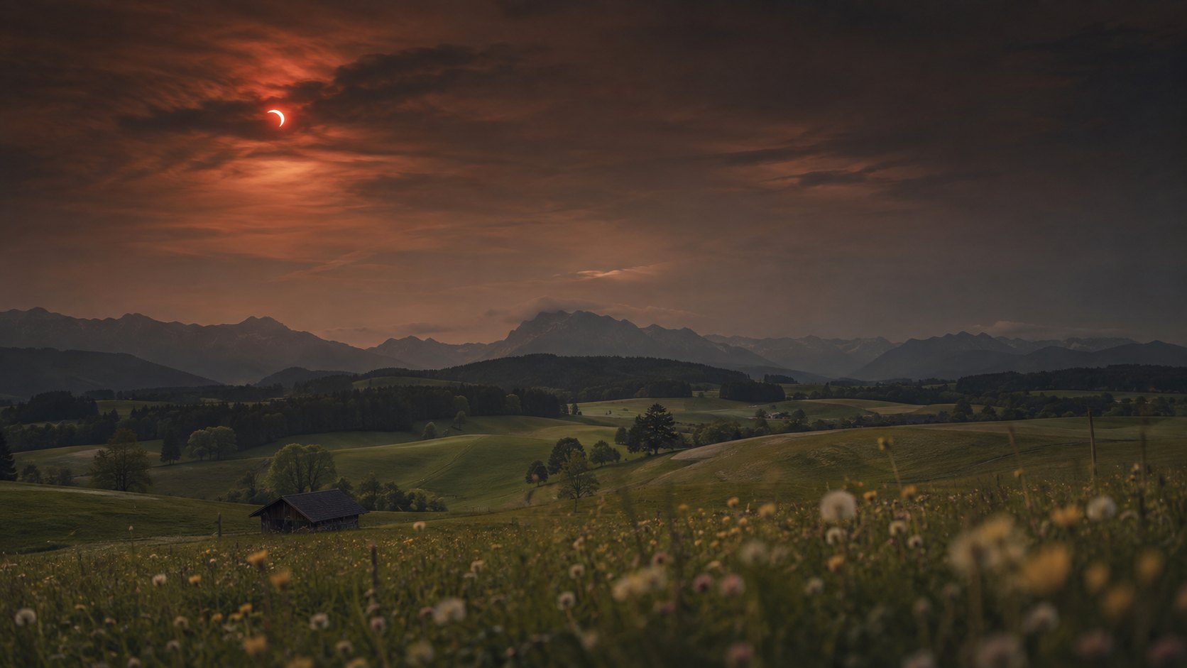 Der Mond schiebt sich vor die Sonne