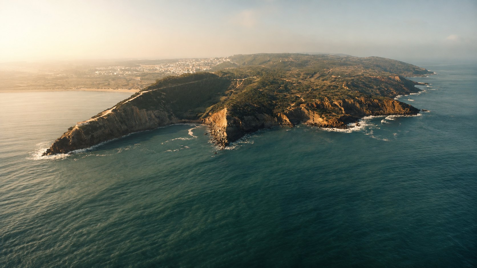 Die Landzunge bei São Martinho do Porto aus der Luft